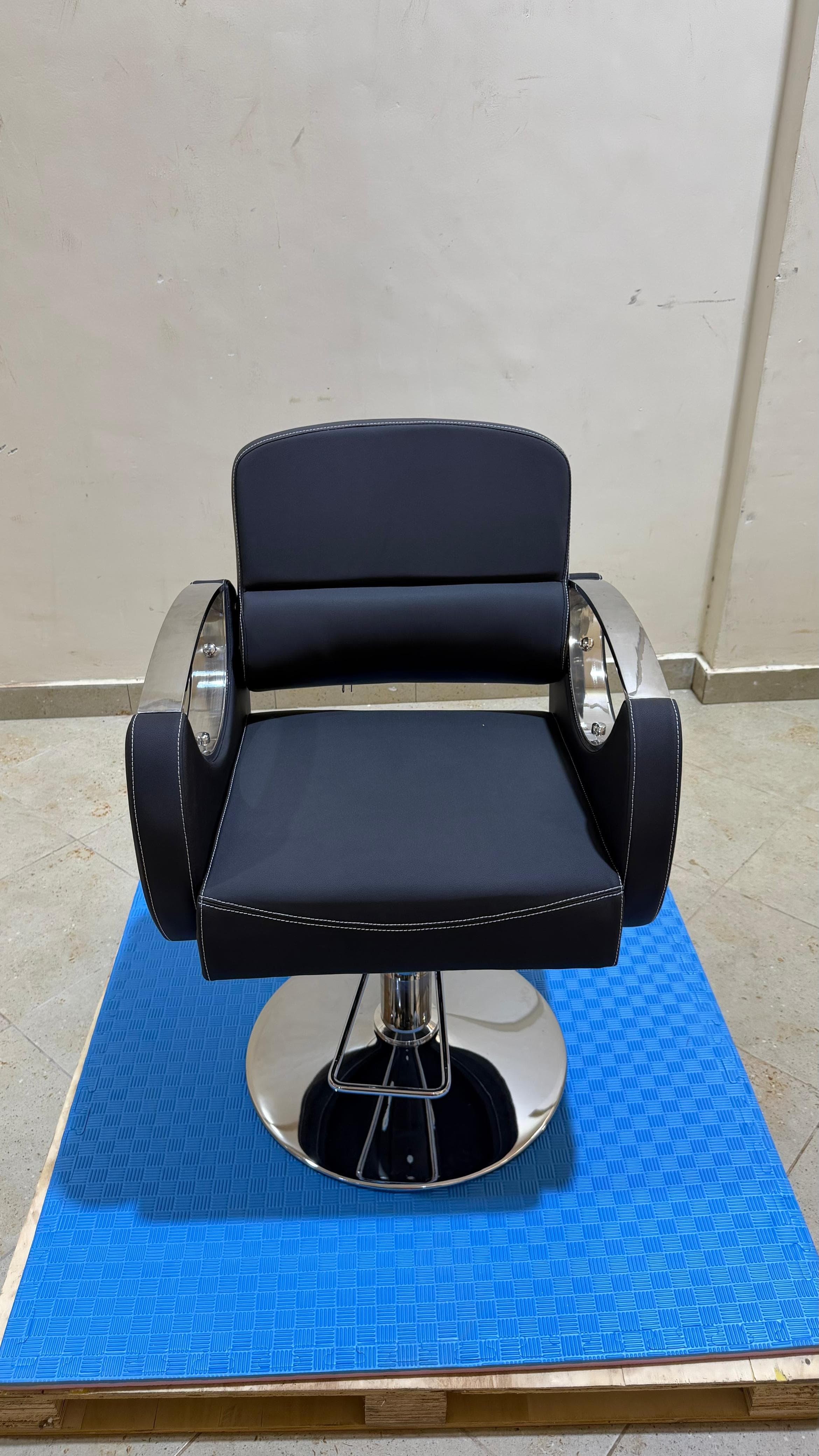 Executive Chrome Barber Chair - Barber Chair in Kenya